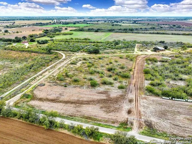 2049 County Road 451 Hondo, TX 78861